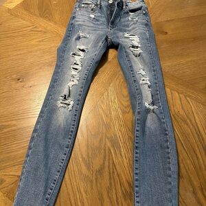 Aeropostale torn and‎ stressed high rise leggings